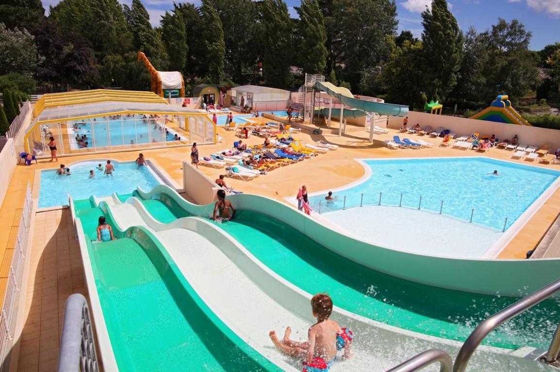 Camping De La Plage Bénodet - 400 mètres de La Plage Exterior foto